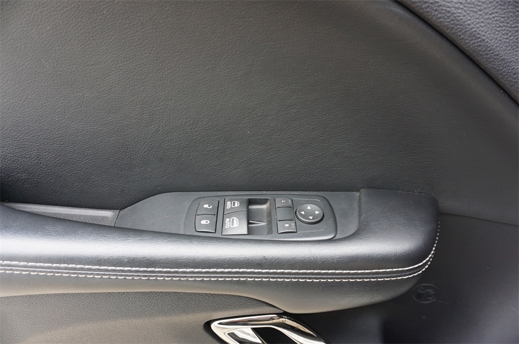 2016 Dodge Challenger SRT8 Hellcat photo 3