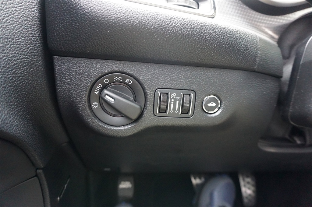 2016 Dodge Challenger SRT8 Hellcat photo 4