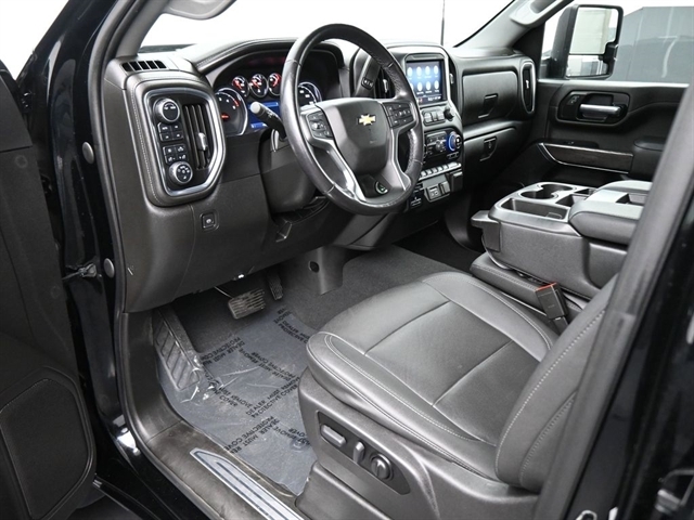 2022 Chevrolet Silverado 2500HD LTZ - Photo 5