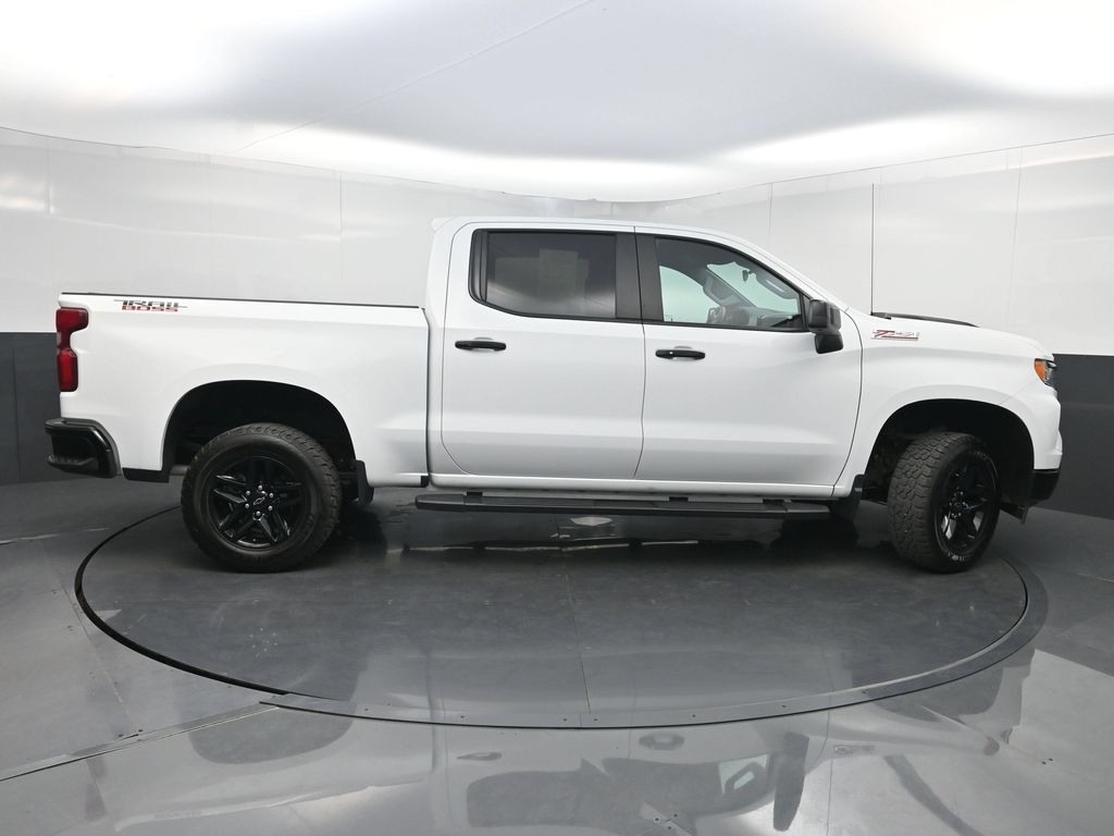2023 Chevrolet Silverado 1500 LT Trail Boss - Photo 2