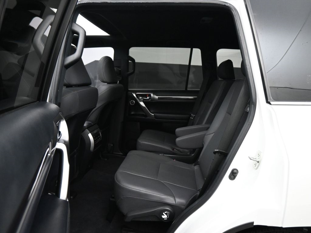 2023 Lexus GX PREMIUM - Photo 17