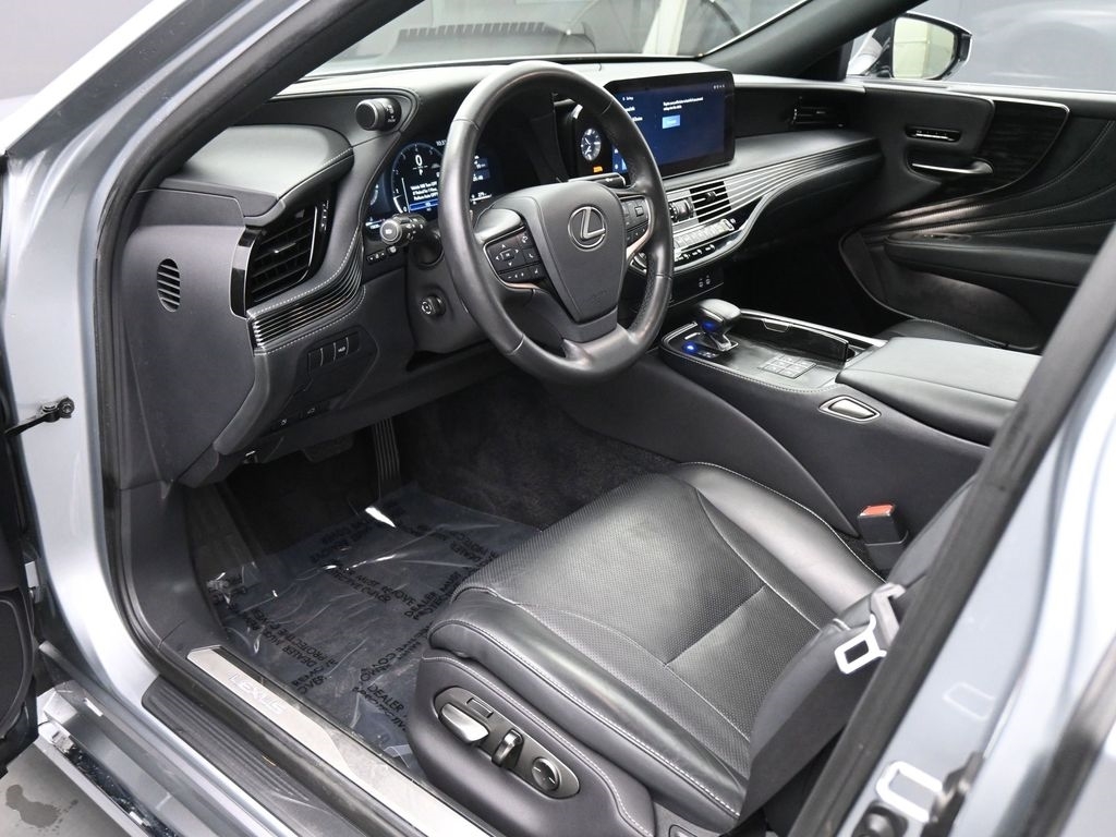 2024 Lexus LS Base - Photo 3