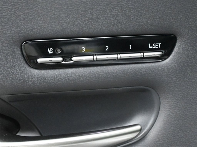 2024 Lexus LS Base - Photo 8