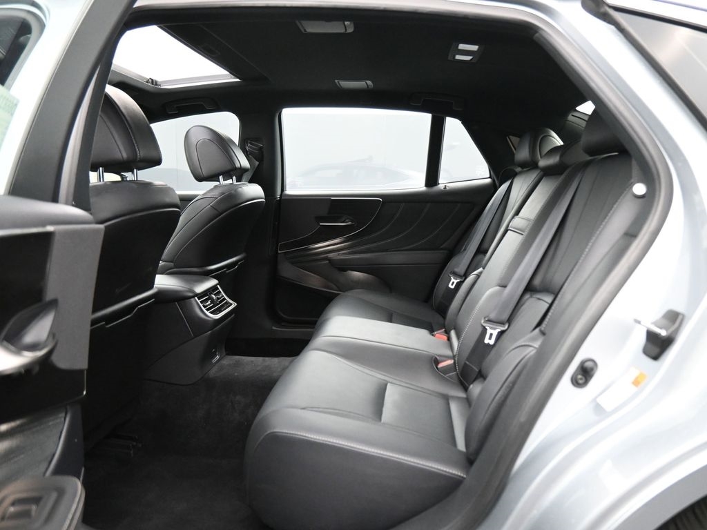 2024 Lexus LS Base - Photo 18