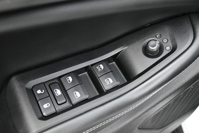 2023 Jeep Grand Cherokee Altitude - Photo 7