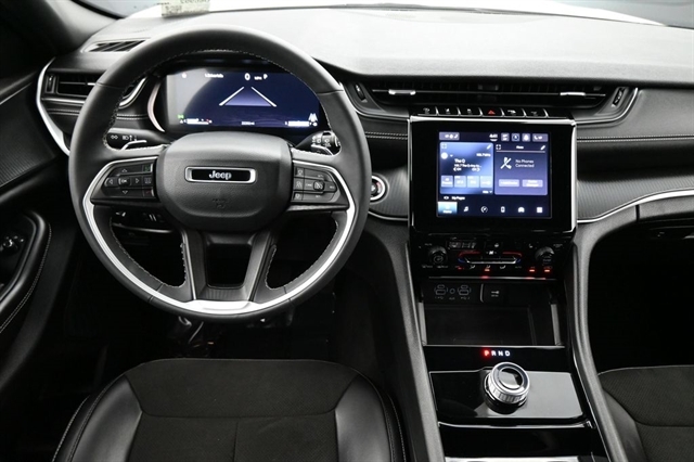 2023 Jeep Grand Cherokee Altitude - Photo 8