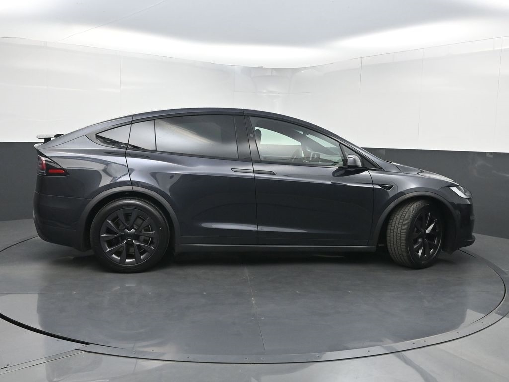 2024 Tesla Model X Long Range's photo