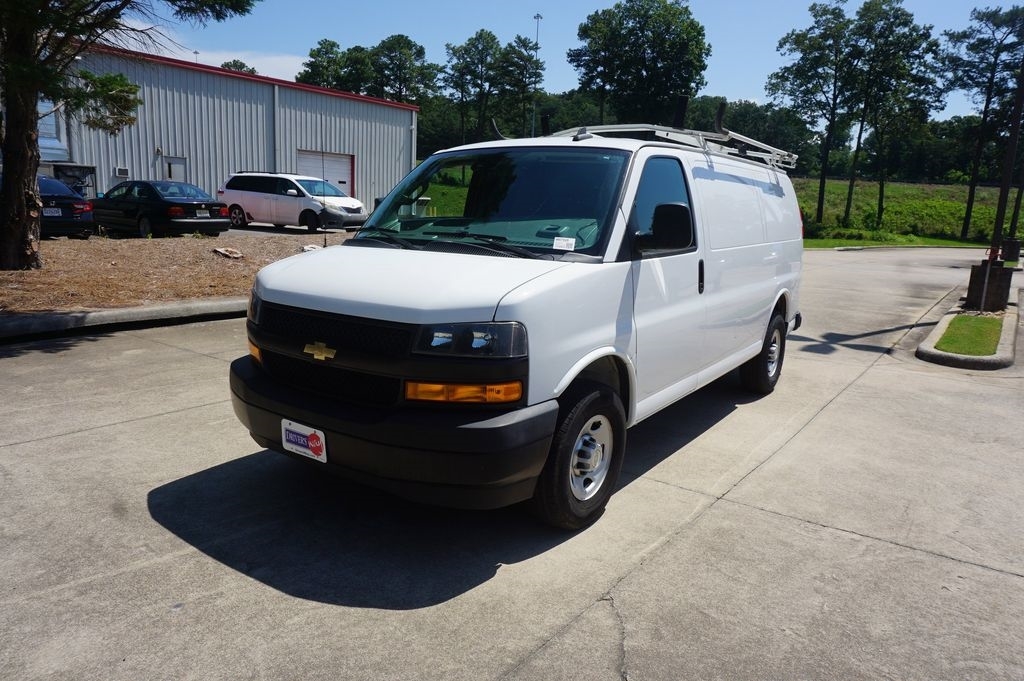 2020 Chevrolet Express 2500 Work Van HD's photo