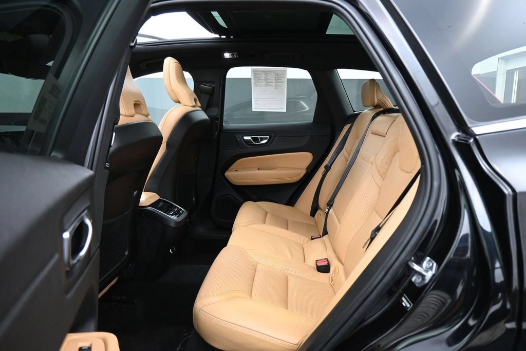 2020 Volvo XC60 Inscription - Photo 16