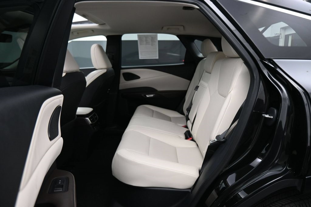2023 Lexus RX 350 - Photo 17