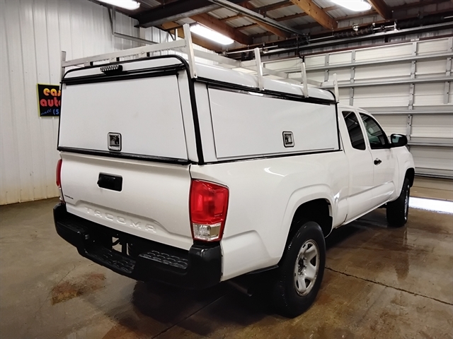 2021 Toyota Tacoma SR photo 3