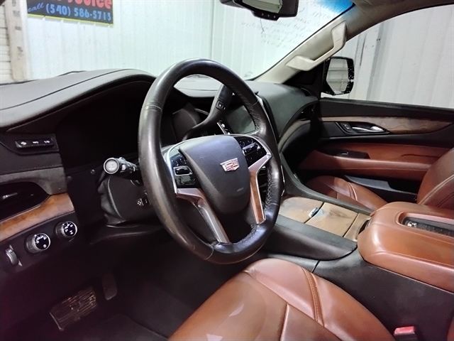 2015 Cadillac Escalade ESV Luxury photo 11