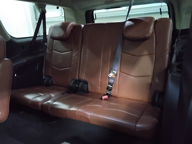 2015 Cadillac Escalade ESV Luxury photo 13