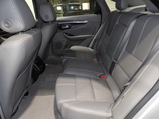2018 Chevrolet Impala 1LT - Photo 6