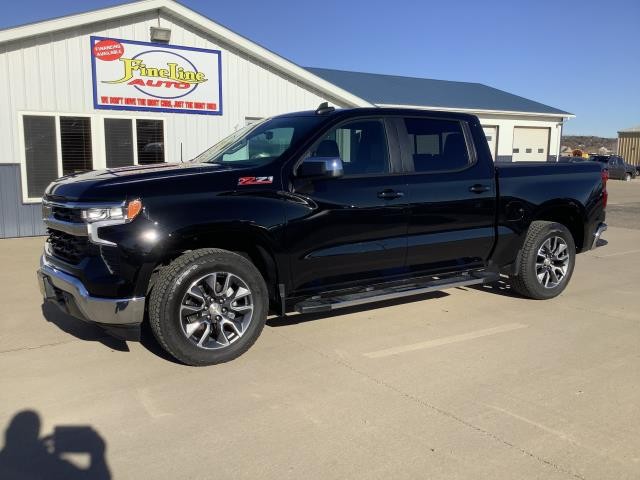 2024 Chevrolet Silverado 1500 LT's photo