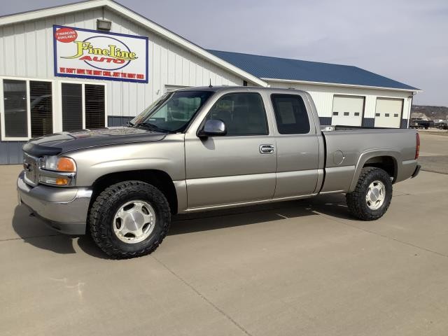 2002 GMC Sierra's photo