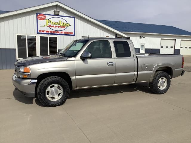 2002 GMC Sierra's photo