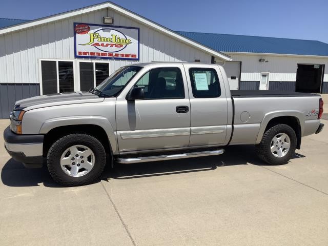 2005 Chevrolet Silverado 1500 LS 4x4 Extended Cab SWB's photo