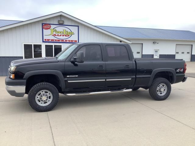 2005 Chevrolet Silverado HD LS 4WD Crew Cab SWB's photo