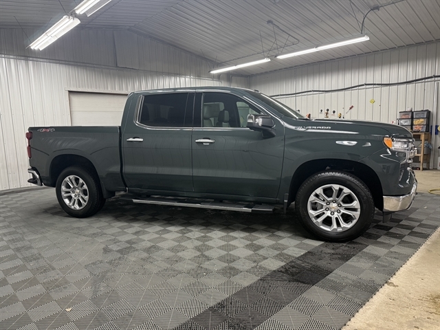 2026 Chevrolet Silverado 1500 LTZ photo 3