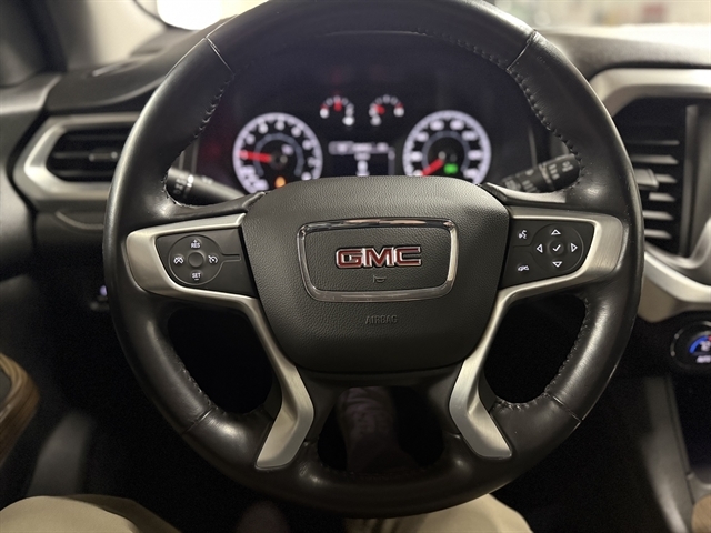 Used 2018 GMC Acadia SLE-1 with VIN 1GKKNKLA8JZ191131 for sale in Clear Lake, SD