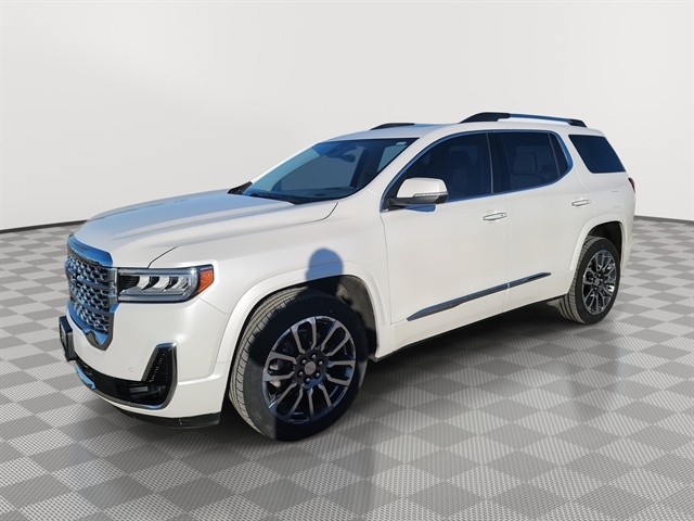 2020 GMC Acadia Denali's photo