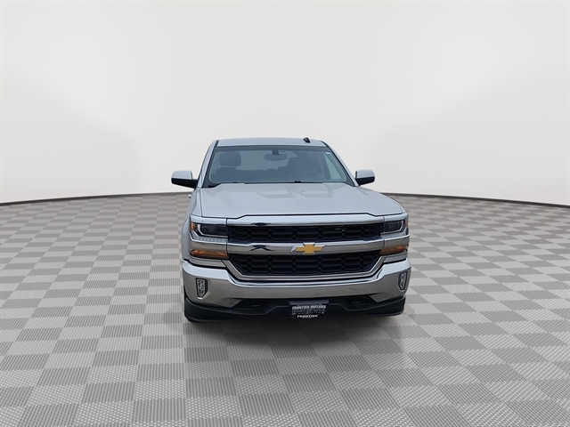 Used 2018 Chevrolet Silverado 1500 LT with VIN 3GCUKREC0JG607239 for sale in Winner, SD