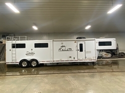 2008 Shadow 4 Horse Living Quarters