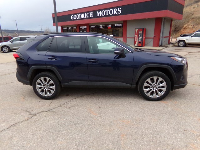 2025 Toyota RAV4 XLE Premium's photo