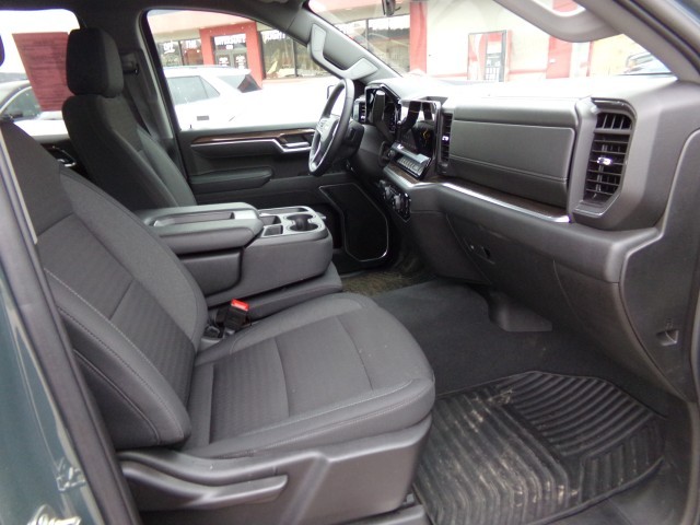 2025 Chevrolet Silverado 1500 LT - Photo 17