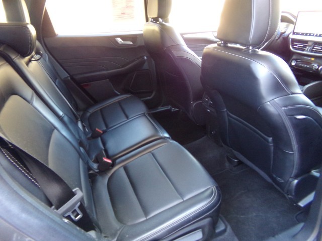 2025 Ford Escape Platinum - Photo 17