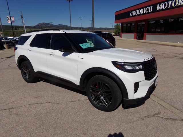 2025 Ford Explorer ST-LINE 4WD (PL535)'s photo
