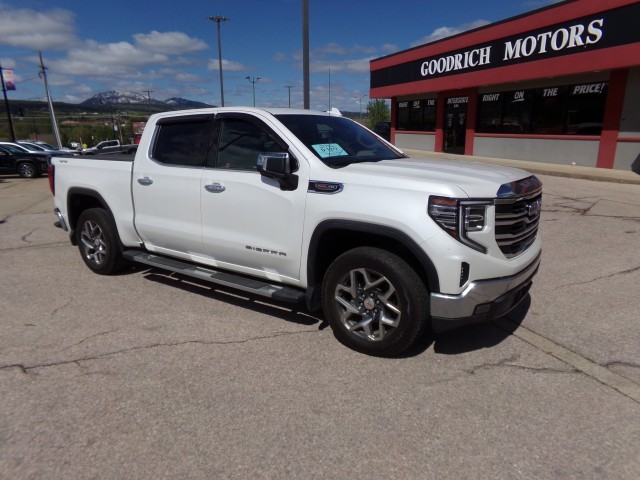 2025 GMC Sierra SLT 4WD Crew Cab Short Box's photo