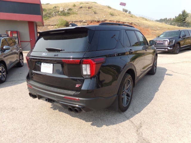 2025 Ford Explorer ST - Photo 8