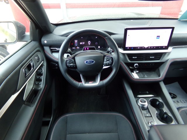 2025 Ford Explorer ST - Photo 11