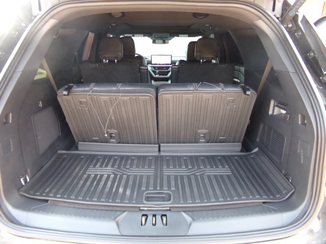 2025 Ford Explorer ST - Photo 16