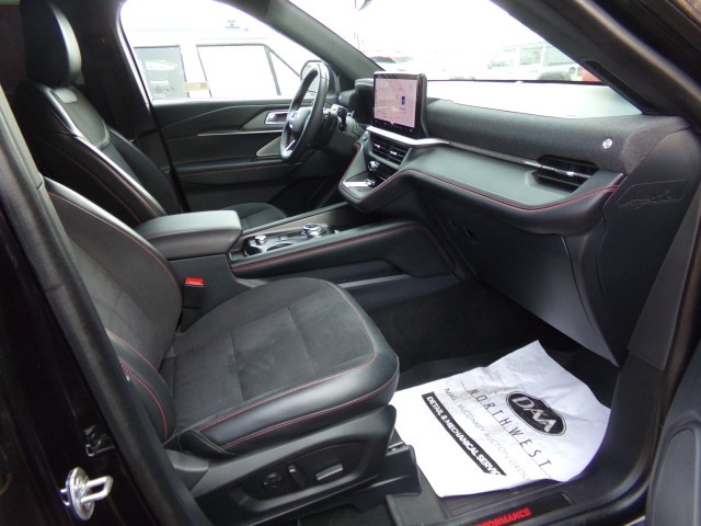 2025 Ford Explorer ST - Photo 19