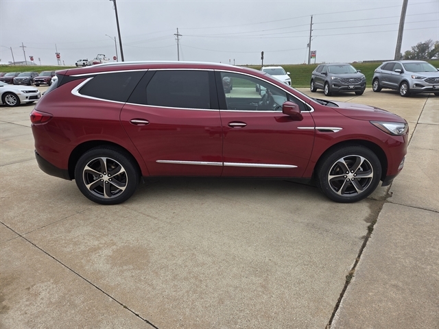 2020 Buick Enclave Essence photo 2