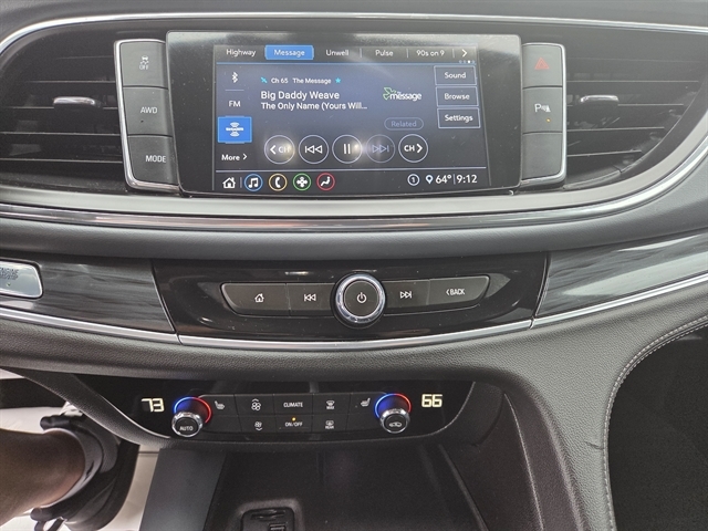 2020 Buick Enclave Essence photo 10