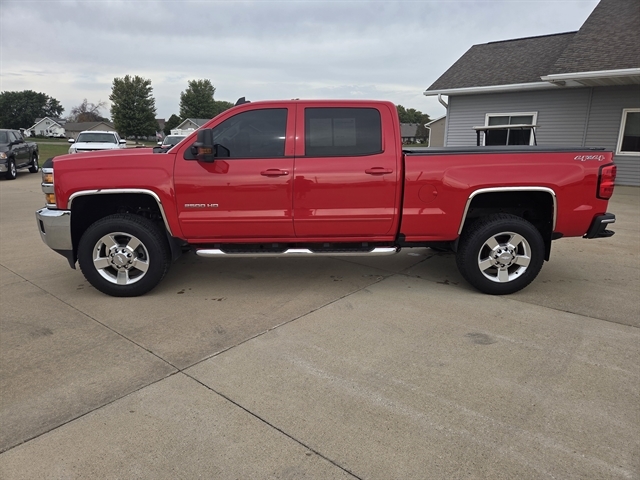 2016 Chevrolet Silverado 2500HD LT photo 4