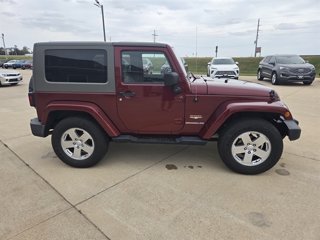 2008 Jeep Wrangler Sahara photo 2