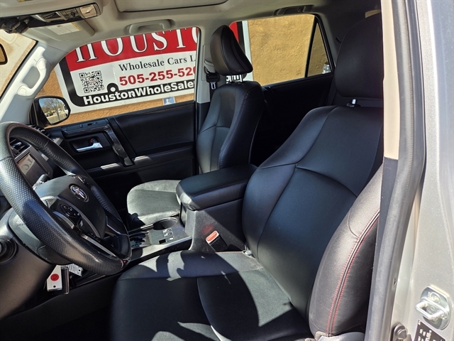 2016 Toyota 4Runner Trail Premium photo 5