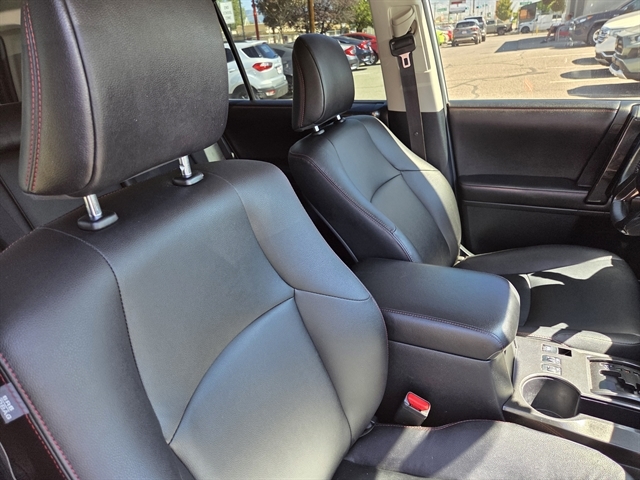 2016 Toyota 4Runner Trail Premium photo 6