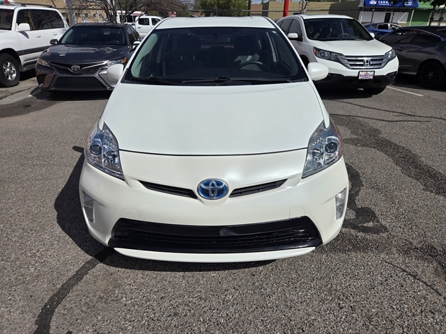 2013 Toyota Prius One photo 3