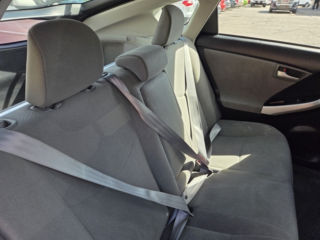 2013 Toyota Prius One photo 9