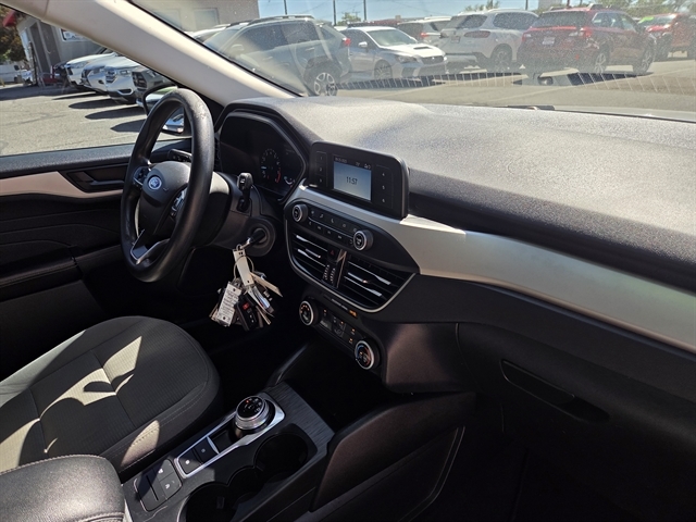 2021 Ford Escape S photo 5