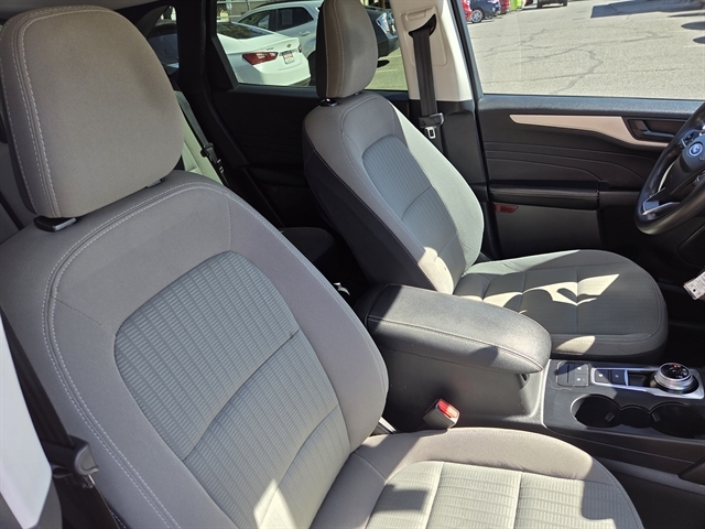 2021 Ford Escape S photo 7