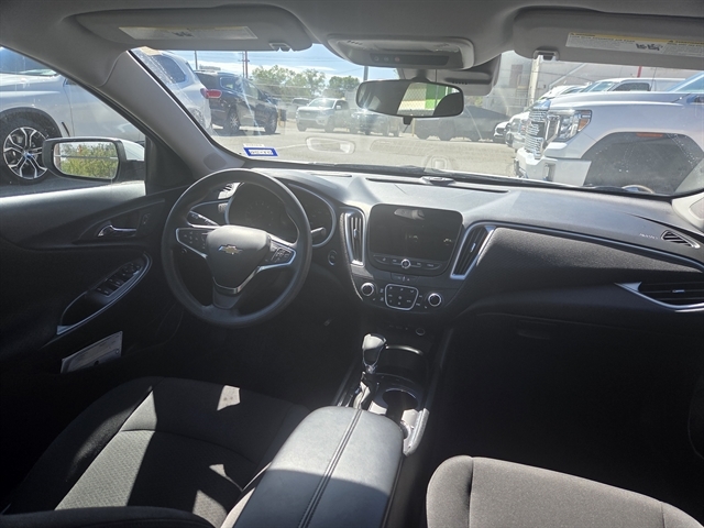 2024 Chevrolet Malibu 1LT photo 4