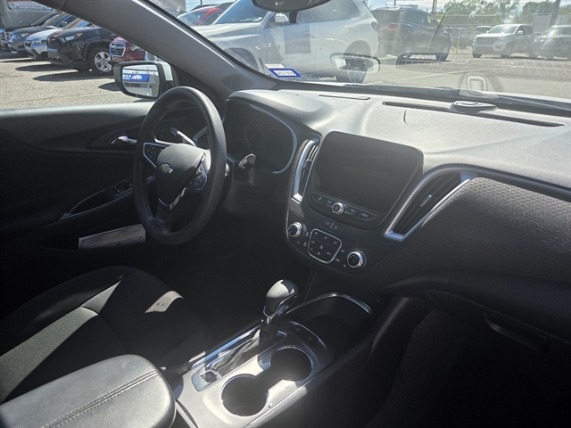 2024 Chevrolet Malibu 1LT photo 6