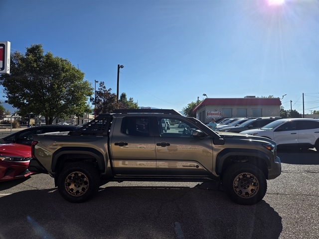 2024 Toyota Tacoma 4x4 Trailhunter photo 2